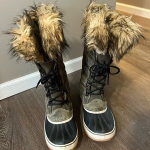 Sorel boots- size 12 women